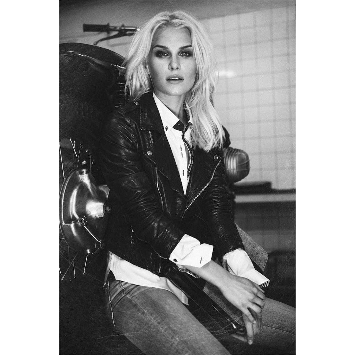 HF340W    Purple Bow 40 Women's Shirt